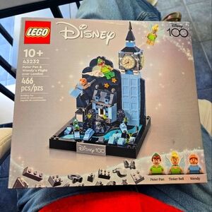 LEGO Disney Peter Pan & Wendy's Flight Over London Set NEW IN BOX